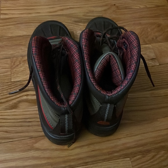 Nike boots - Picture 2 of 2